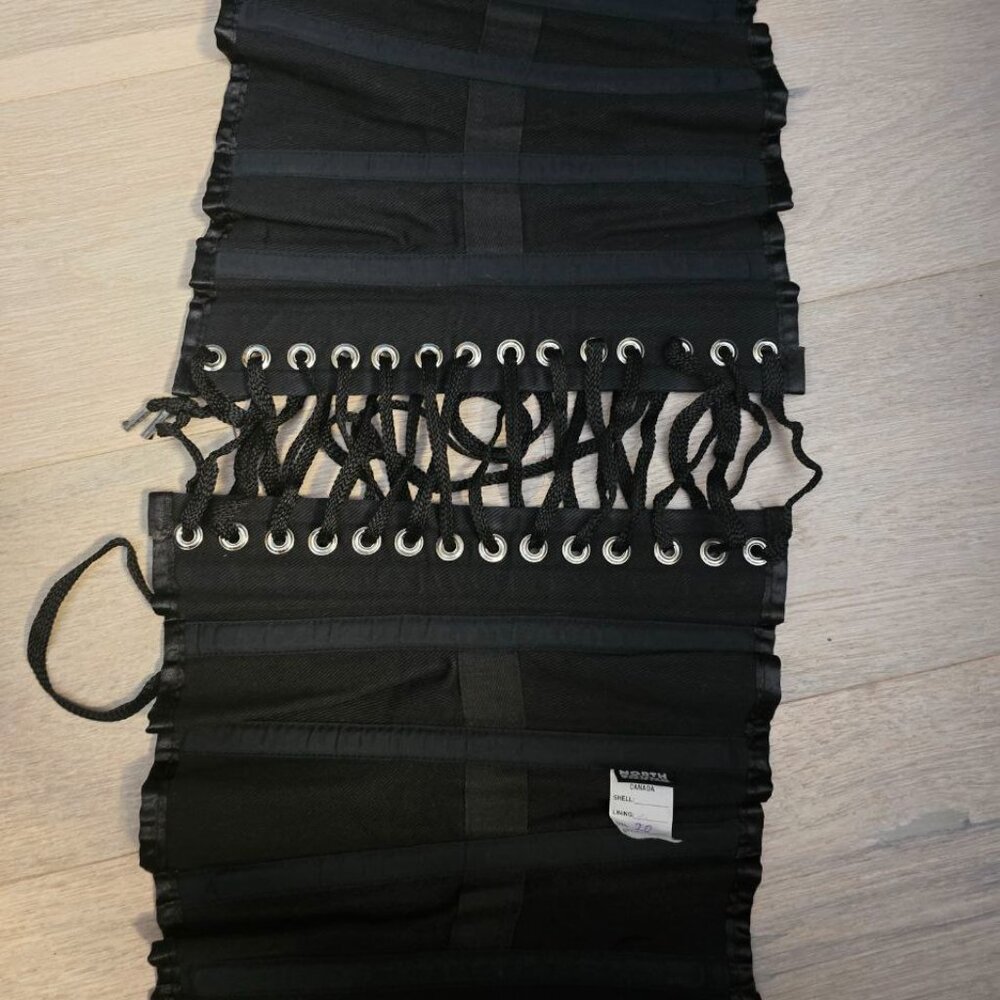 Corset - Picture 2 of 4